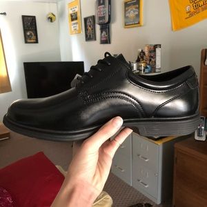 BRAND NEW LEATHER mens Nunn Bush 11 dress shoes